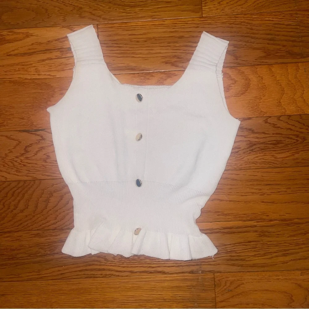 White Ruffled Cropped Tank - Picture 2 of 3